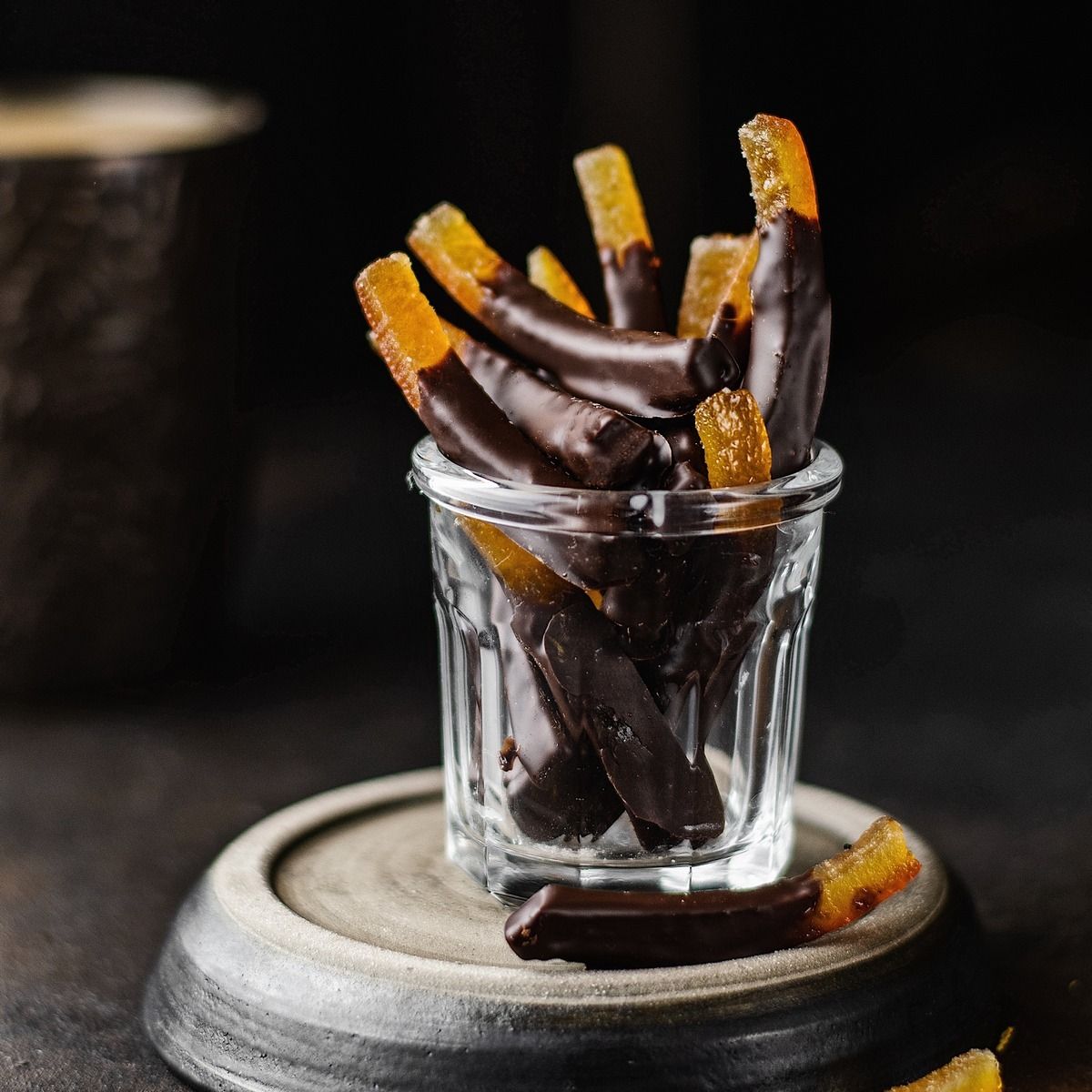 CHOCOLA / Orange in dunkler Schokolade