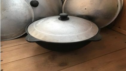 Calderone in ghisa con coperchio 10 l.
