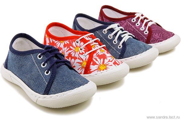 Zapato bajo textil infantil